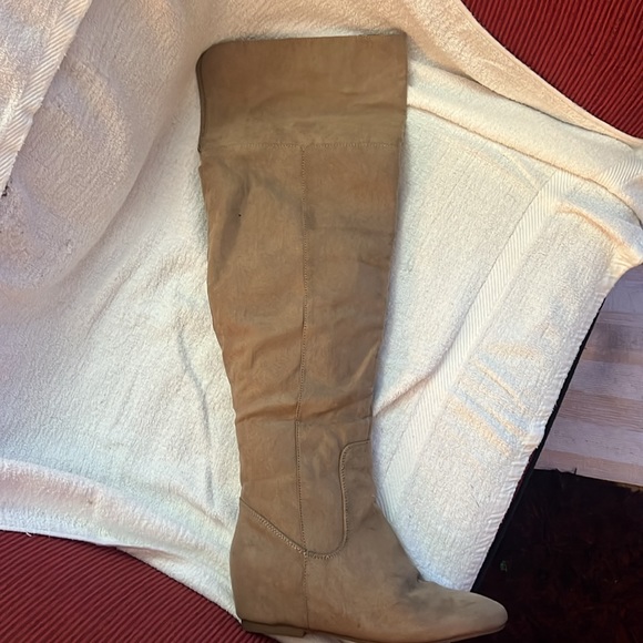 Thigh high boots - Picture 10 of 11